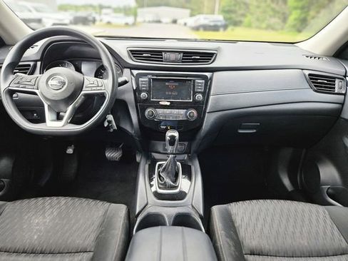 Used 2018 Nissan Rogue S image 15