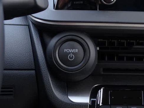 Used 2026 Toyota Prius LE image 30