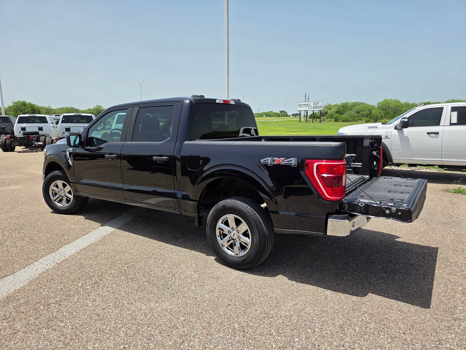 Used 2021 Ford F150 XLT AWD/4WD image 24