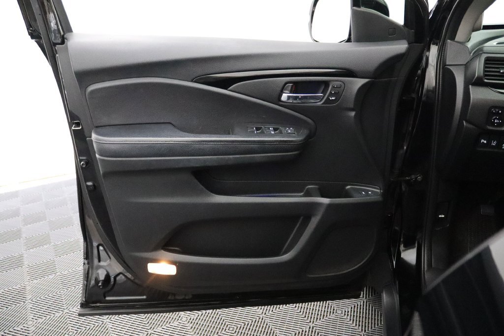 Used 2017 Honda Pilot Elite image 14