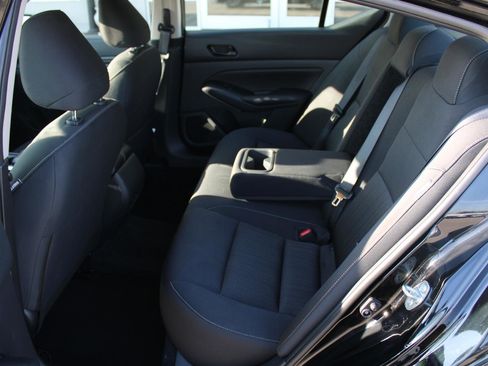 Used 2025 Nissan Altima 2.5 SV image 26