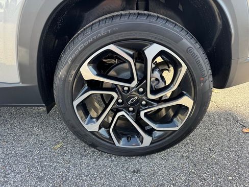 New 2026 Chevrolet Trax RS w/ Sunroof Package image 3