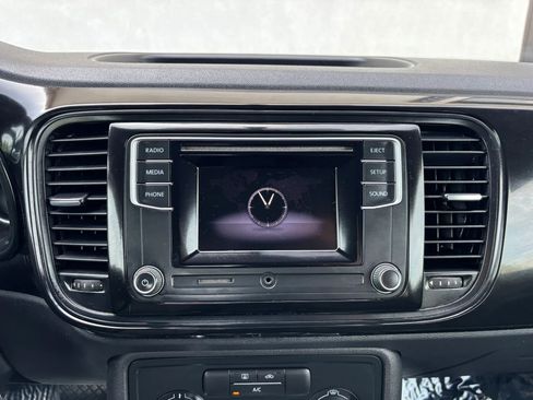 Used 2019 Volkswagen Beetle 2.0T S image 27