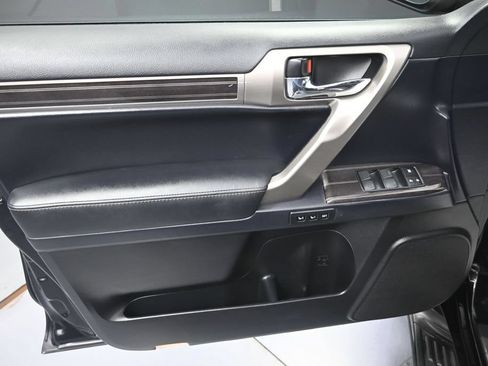 Used 2021 Lexus GX 460 Premium w/ Premium Package AWD/4WD image 10
