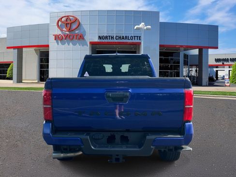 Used 2025 Toyota Tacoma TRD Sport RWD image 5