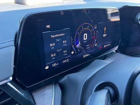 Used 2025 Chevrolet Tahoe LT image 23