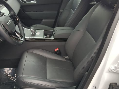 Certified 2025 Land Rover Range Rover Velar Dynamic SE image 17