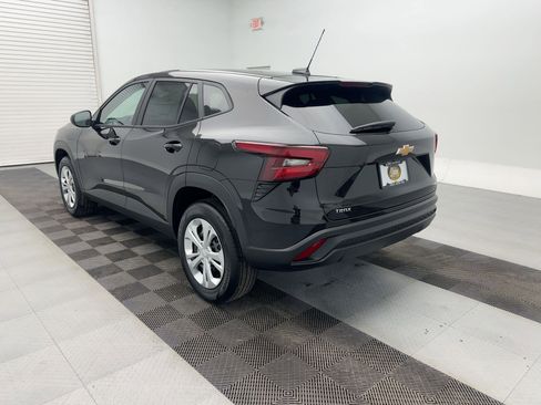New 2026 Chevrolet Trax LS image 3