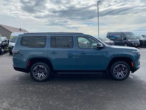 New 2026 Jeep Grand Wagoneer 4WD w/ Premium Group I image 4