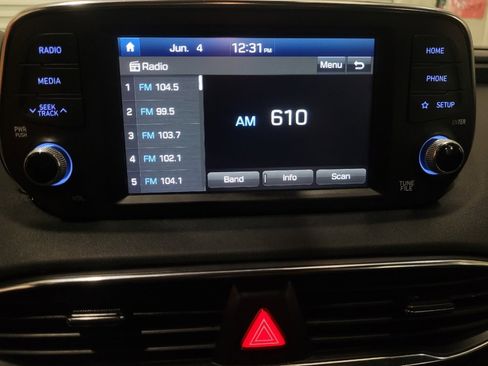 Used 2020 Hyundai Santa Fe SE AWD/4WD image 25
