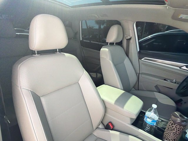 Used 2023 Volkswagen Atlas SE w/ Panoramic Sunroof Package FWD image 17