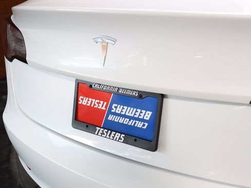 Used 2023 Tesla Model 3 Standard Range image 14