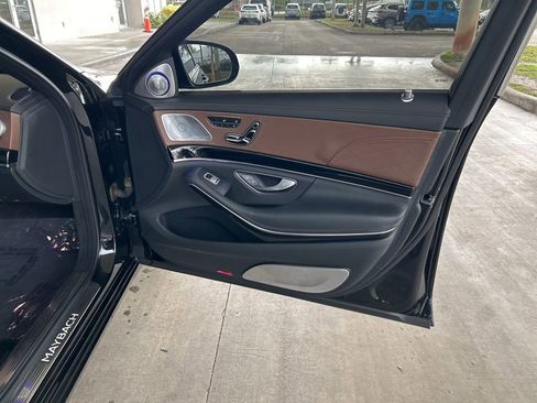 Used 2017 Mercedes-Benz Maybach S 550 4MATIC image 30