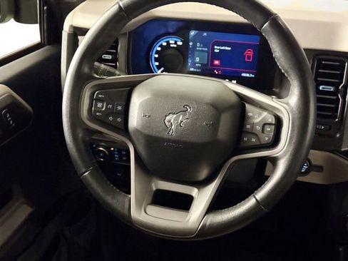 Used 2023 Ford Bronco Wildtrak image 27