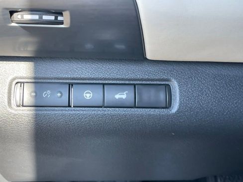 Certified 2022 Nissan Pathfinder SL w/ SL Premium Package image 18