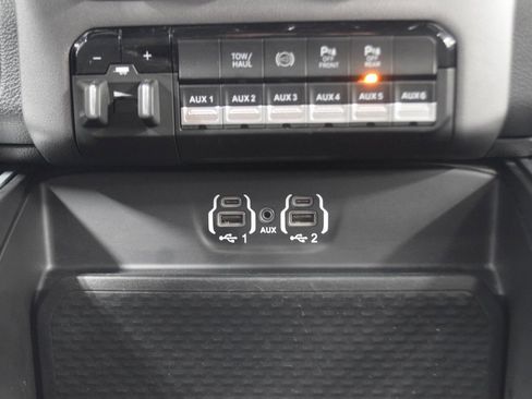 Used 2022 RAM 2500 Big Horn w/ Level C Equiment Group image 30