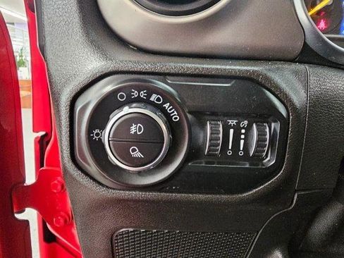 Used 2020 Jeep Gladiator Sport w/ Quick Order Package 24S image 14