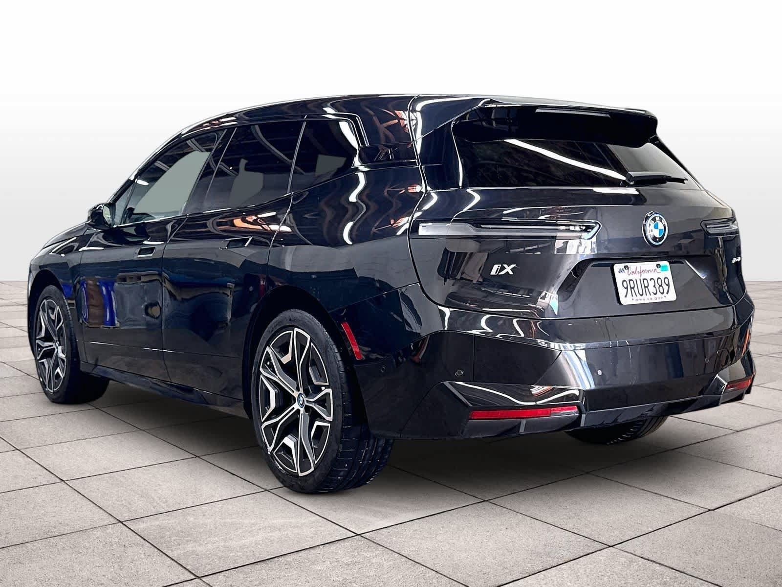 Used 2025 BMW iX xDrive50 w/ Premium Package AWD/4WD image 14