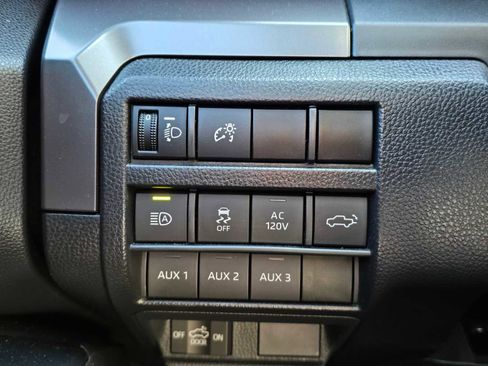 Certified 2025 Toyota Tacoma TRD Sport w/ TRD Sport Premium Package image 31