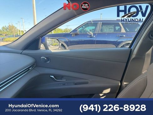 Certified 2024 Hyundai Elantra SEL FWD image 12