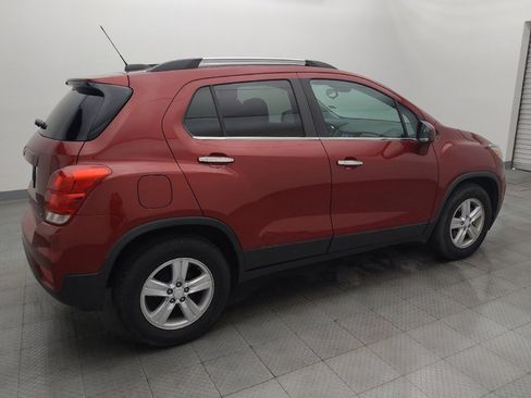 Used 2020 Chevrolet Trax LT w/ LT Convenience Package image 10