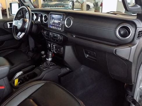 Certified 2022 Jeep Wrangler Unlimited Sahara AWD/4WD image 26