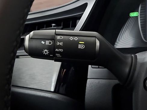 Used 2025 Lexus ES 300h w/ Premium Package FWD image 27