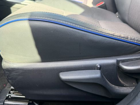Used 2019 Toyota Corolla SE w/ Carpet Mat Package (TMS) FWD image 14