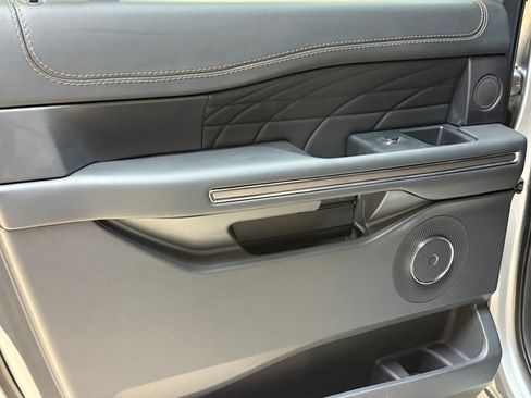 Used 2023 Ford Expedition Max Platinum image 43