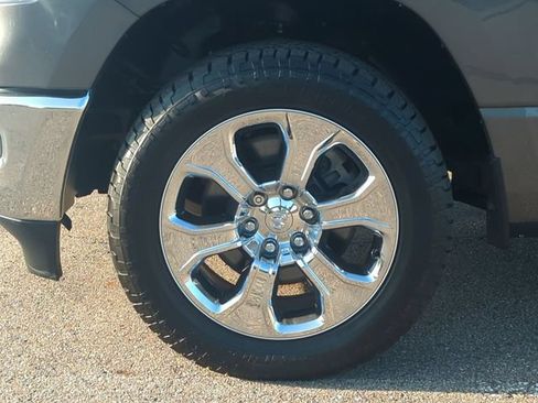 Used 2020 RAM 1500 Big Horn AWD/4WD image 10