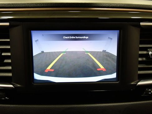 Used 2023 Chrysler Voyager LX image 25