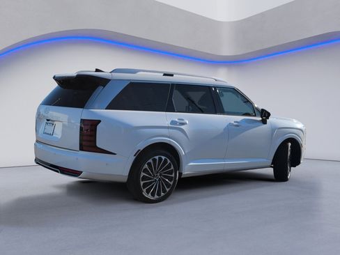 New 2026 Hyundai Palisade Calligraphy FWD image 4