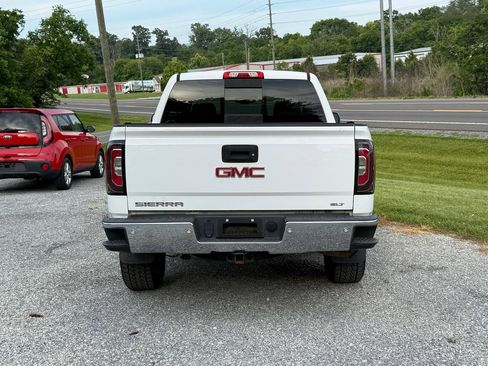 Used 2018 GMC Sierra 1500 SLT AWD/4WD image 4