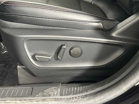 Used 2025 Ford Escape ST-Line AWD/4WD image 9