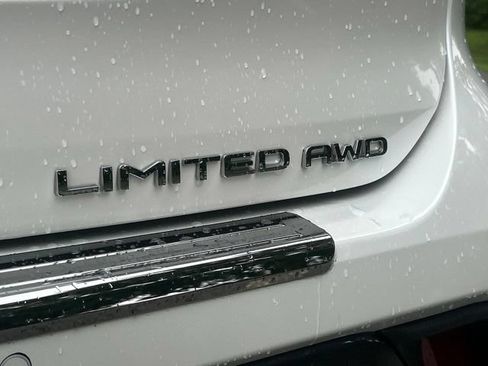 Used 2021 Toyota Highlander Limited AWD/4WD image 15