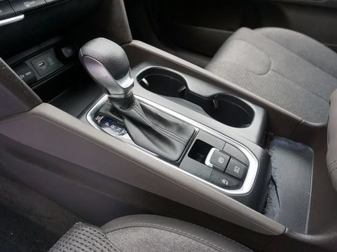 Used 2019 Hyundai Santa Fe SE FWD image 17