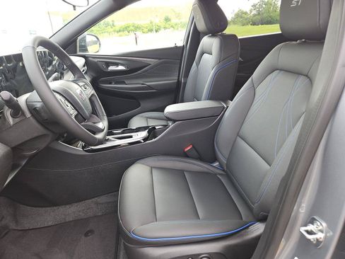 New 2026 Buick Envista Sport Touring w/ Convenience I Package FWD image 17