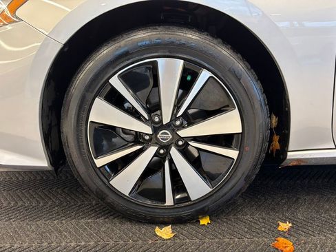 Certified 2022 Nissan Altima 2.5 SV image 12