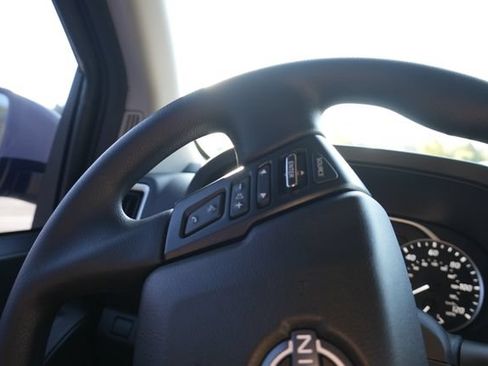 Used 2025 Nissan Frontier SV RWD image 21