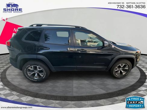 Used 2015 Jeep Cherokee Trailhawk AWD/4WD image 9