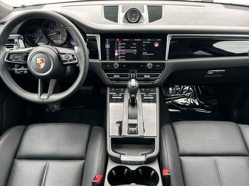 Used 2023 Porsche Macan AWD/4WD image 12