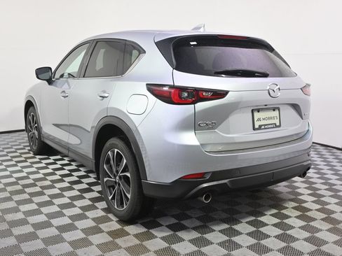 Used 2022 MAZDA CX-5 AWD 2.5 S w/ Premium Package image 4