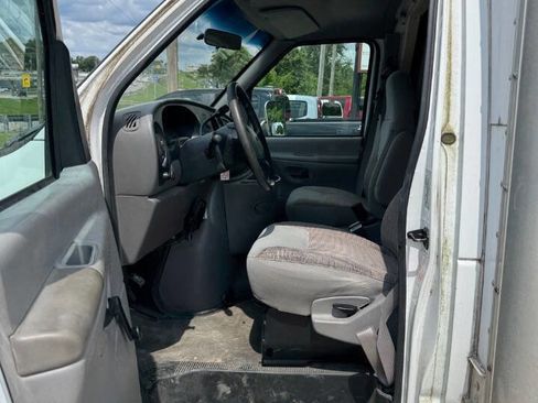 Used 1998 Ford E-350 and Econoline 350 RWD image 13