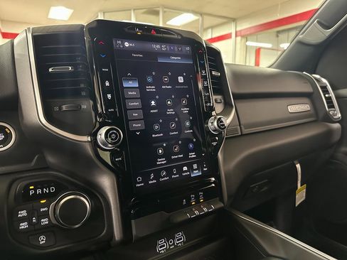 New 2026 RAM 1500 4x4 Crew Cab image 26
