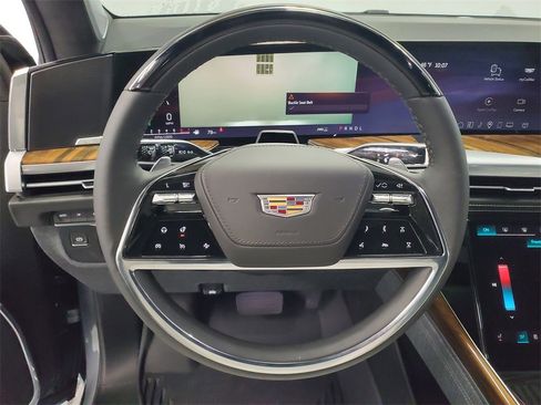 New 2026 Cadillac Escalade Platinum Luxury w/ LPO, Radiant Package image 13