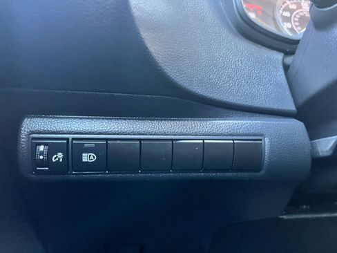 Used 2021 Toyota Corolla LE image 28