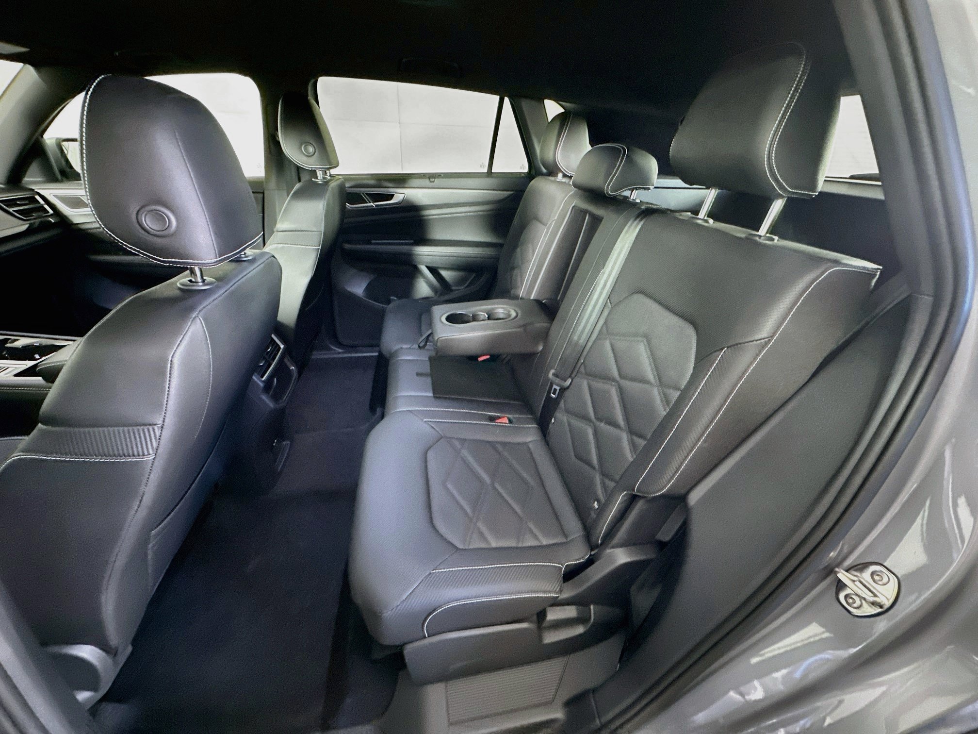 Used 2026 Volkswagen Atlas Cross Sport SE FWD image 27