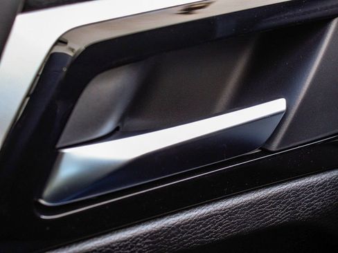 New 2026 Mitsubishi Outlander SE image 9