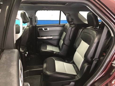 Certified 2022 Ford Explorer XLT w/ Equipment Group 202A image 28