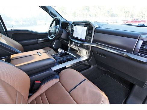 Certified 2021 Ford F150 Platinum w/ Equipment Group 701A High image 27